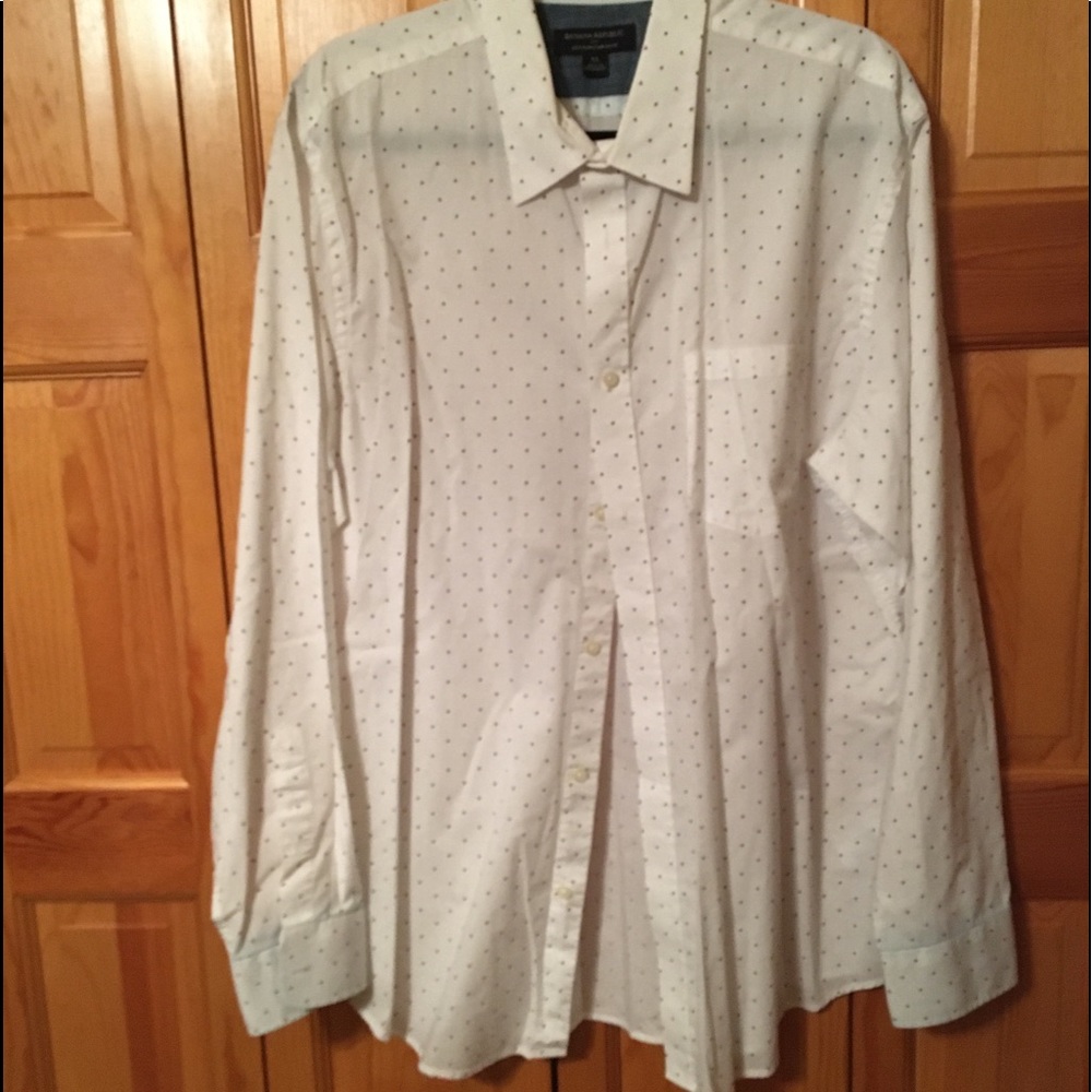 Banana Republic Men’s Standard Fit